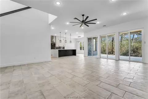 3614 River Birch Cir, Bryan, TX 77807 photo 9