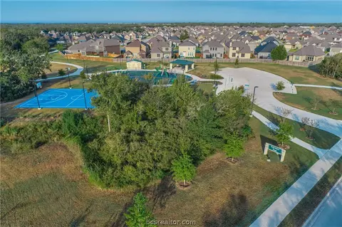 2032 Kathryn Dr, Bryan, TX 77807 photo 8