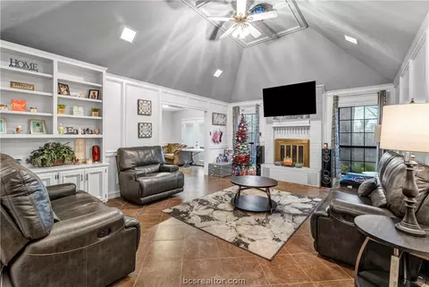 2524 Arbor Dr, Bryan, TX 77802 photo 3