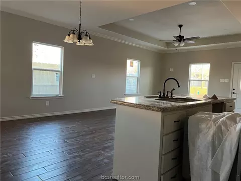 1100 Henderson St, Bryan, TX 77803 photo 6