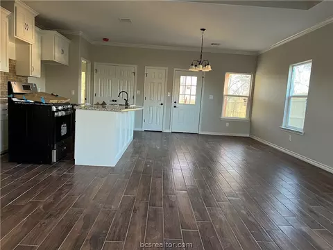 1100 Henderson St, Bryan, TX 77803 photo 13