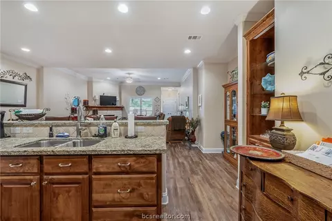 2003 Reagan Ct, Bryan, TX 77802 photo 9