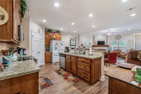 2003 Reagan Ct, Bryan, TX 77802 photo 8