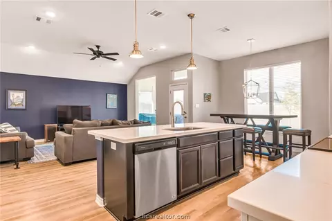 3153 Normandy, Bryan, TX 77808 photo 9