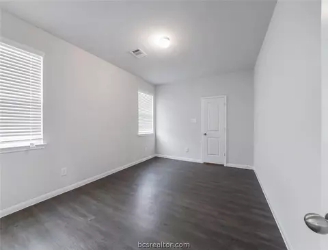 970 Rice Dr, Bryan, TX 77803 photo 10