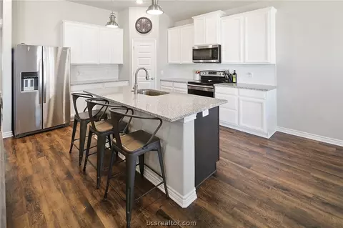 3109 Normandy, Bryan, TX 77808 photo 9