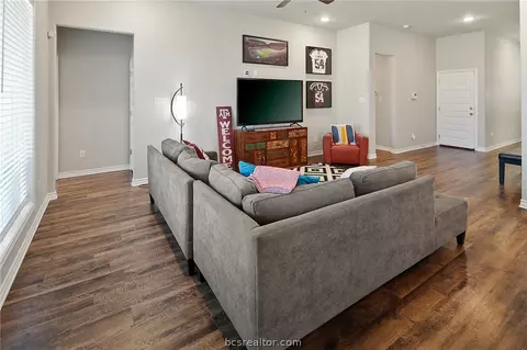 3109 Normandy, Bryan, TX 77808 photo 4