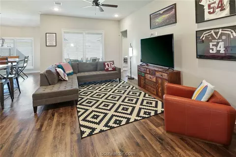 3109 Normandy, Bryan, TX 77808 photo 2