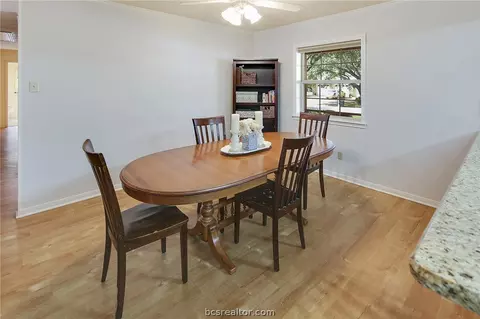 4605 Locksford Dr, Bryan, TX 77802 photo 18