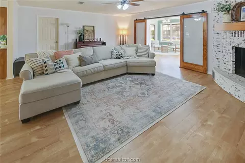 4605 Locksford Dr, Bryan, TX 77802 photo 11