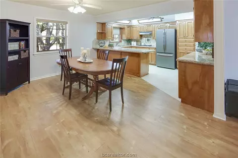 4605 Locksford Dr, Bryan, TX 77802 photo 17