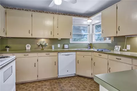 307 May St, Bryan, TX 77802 photo 8