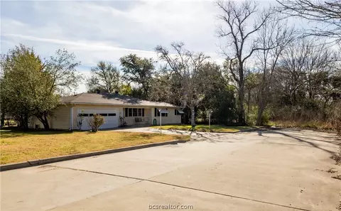 307 May St, Bryan, TX 77802 photo 2