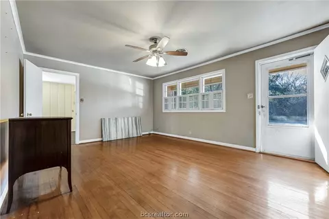 307 May St, Bryan, TX 77802 photo 4