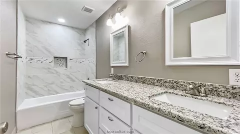 500 Olive St, Bryan, TX 77801 photo 4