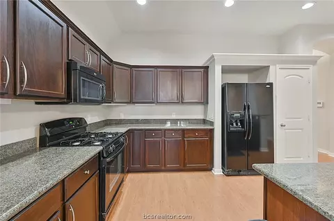 2033 Mountain Wind Loop, Bryan, TX 77807 photo 6