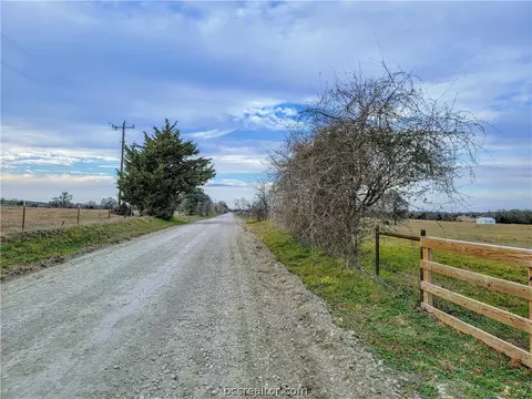 8731 S Hickory Loop, Calvert, TX 77837 photo 23