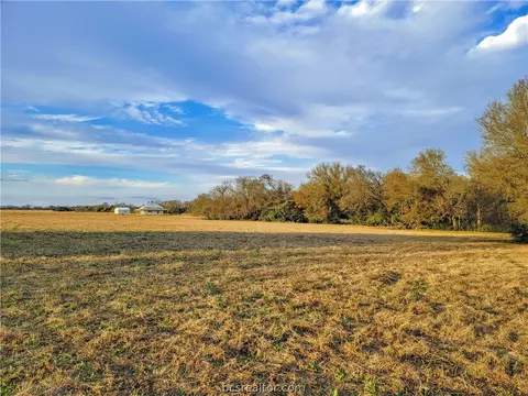 8731 S Hickory Loop, Calvert, TX 77837 photo 8