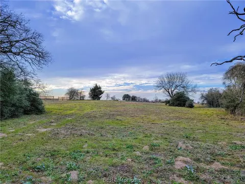 8731 S Hickory Loop, Calvert, TX 77837 photo 7