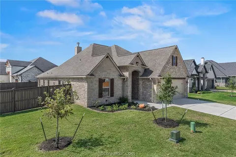 5015 Grayson Way, Bryan, TX 77802 photo 3