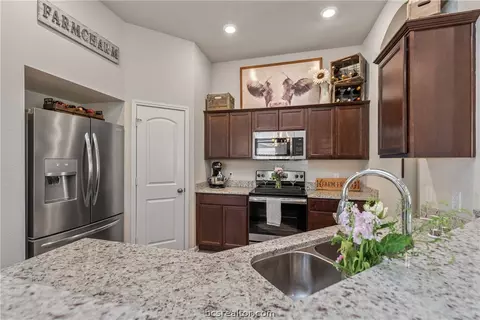 2119 Polmont Dr, Bryan, TX 77807 photo 12