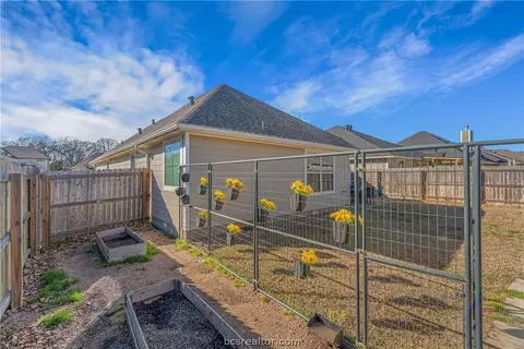 2119 Polmont Dr, Bryan, TX 77807 photo 26