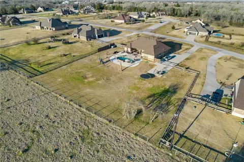 7632 Los Lobos Dr, Bryan, TX 77808 photo 36