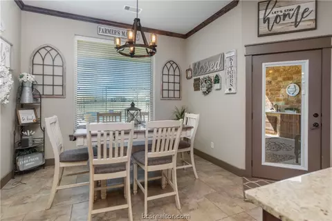 7632 Los Lobos Dr, Bryan, TX 77808 photo 17