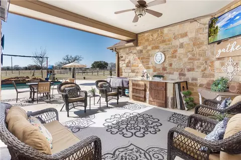 7632 Los Lobos Dr, Bryan, TX 77808 photo 28