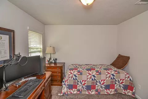 2104 Markley Dr, Bryan, TX 77807 photo 8