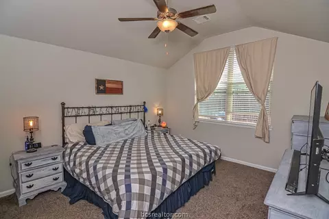 2104 Markley Dr, Bryan, TX 77807 photo 9