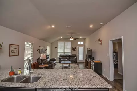 2104 Markley Dr, Bryan, TX 77807 photo 16