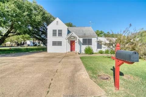 1102 E 24th St, Bryan, TX 77803 photo 4