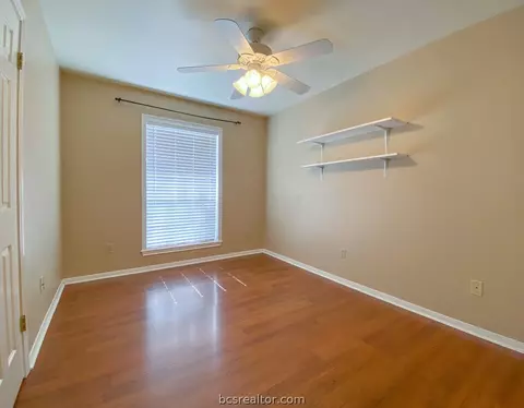 5809 Canterbury Dr, Bryan, TX 77802 photo 8
