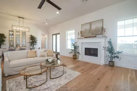 5006 Grayson Way, Bryan, TX 77802 photo 9