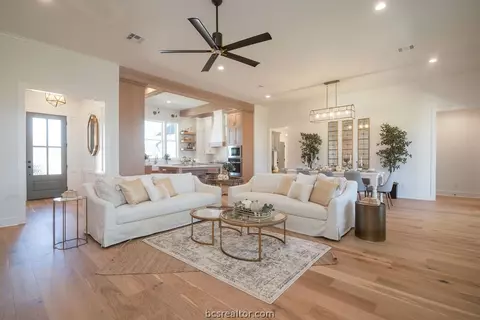 5006 Grayson Way, Bryan, TX 77802 photo 7