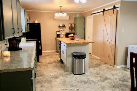 2187 Sycamore, Bryan, TX 77807 photo 4