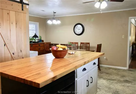 2187 Sycamore, Bryan, TX 77807 photo 6