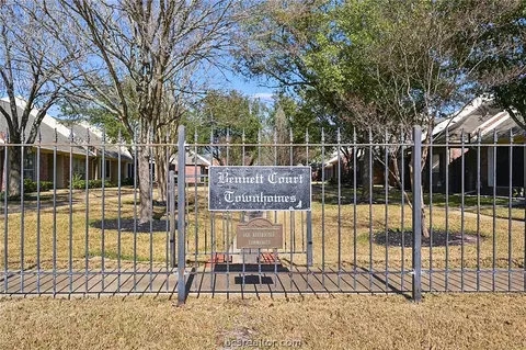 1500 Bennett St, Bryan, TX 77802 photo 2
