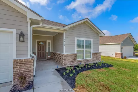 1809 Beason St, Bryan, TX 77801 photo 1