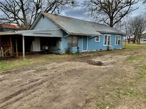 7117 Commerce St, Iola, TX 77861 photo 2