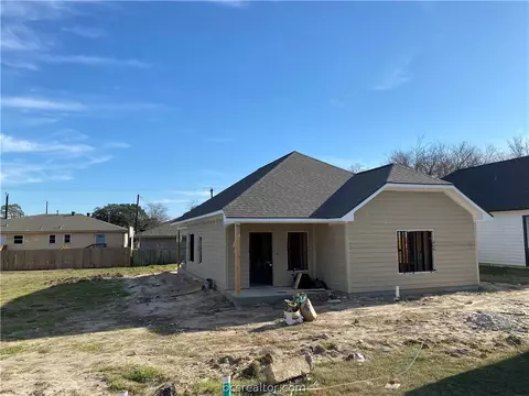 907 Henderson St, Bryan, TX 77803 photo 3