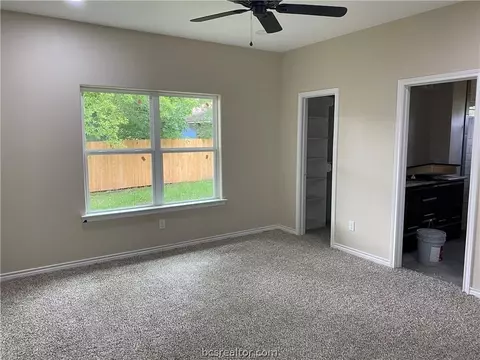 907 Henderson St, Bryan, TX 77803 photo 8
