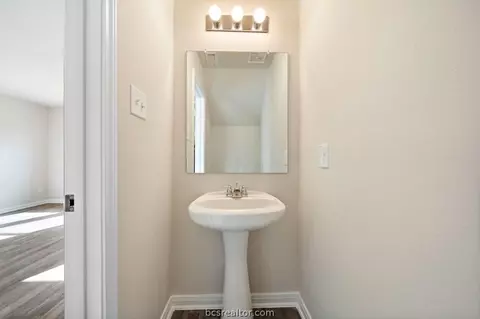 5593 Fox Bluff Dr, Bryan, TX 77807 photo 15