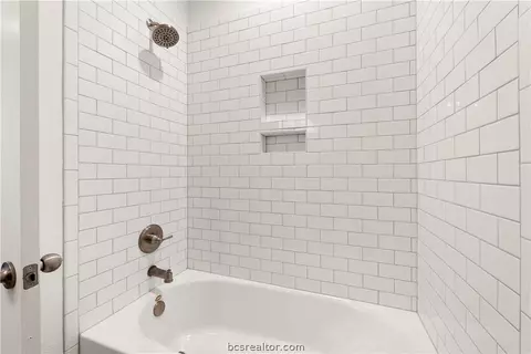 5042 Mooney Falls Dr, Bryan, TX 77802 photo 8
