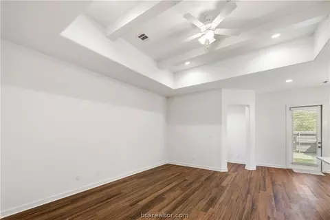 5042 Mooney Falls Dr, Bryan, TX 77802 photo 5