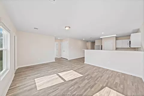 6105 Toby Bnd, Bryan, TX 77807 photo 5