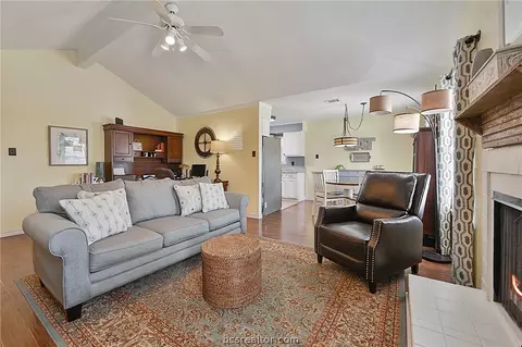 4748 Brompton Ln, Bryan, TX 77802 photo 3