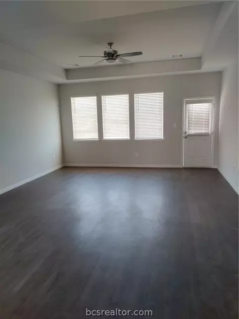 977 Rice Dr, Bryan, TX 77803 photo 5