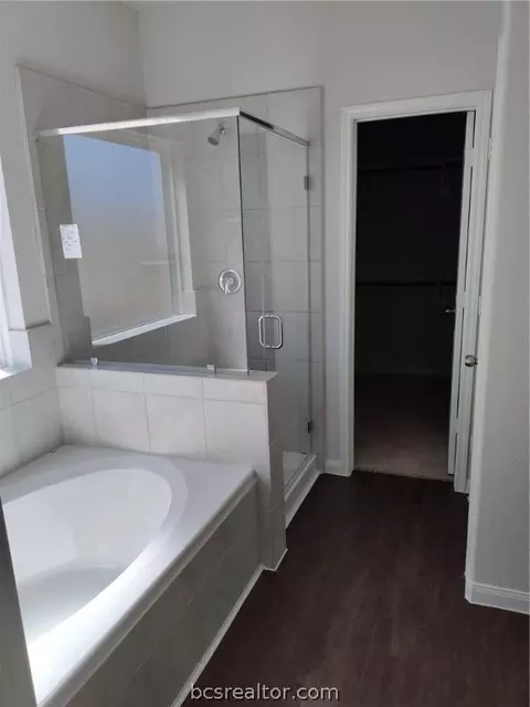 977 Rice Dr, Bryan, TX 77803 photo 8